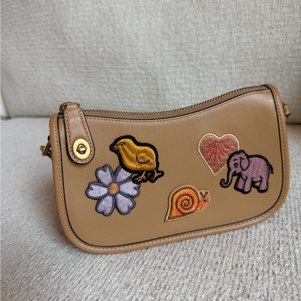Coach Swinger Tan Leather - Picture 5 of 9